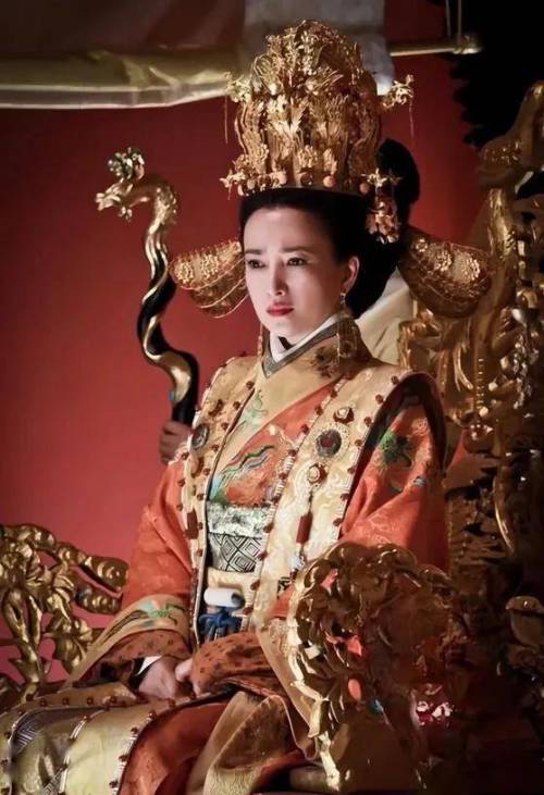 “古典第一美女”何晴去世 才61岁 “古典第一美女”何晴去世 才61岁