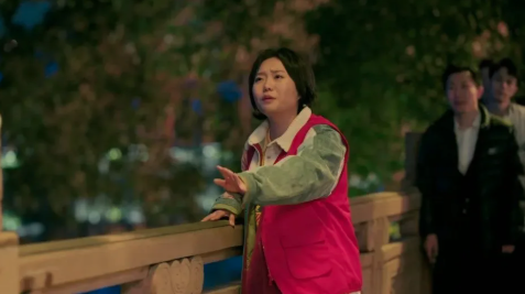 “公务员平替岗”,挤满没上岸的中国年轻人 “公务员平替岗”,挤满没上岸的中国年轻人