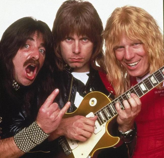 美传奇导演夫妇殒命亿元豪宅 凶嫌儿戒毒12次