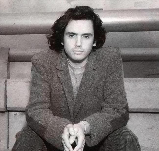 美炸天,帅离谱! 59岁巩俐手挽77岁 美炸天,帅离谱! 59岁巩俐手挽77岁