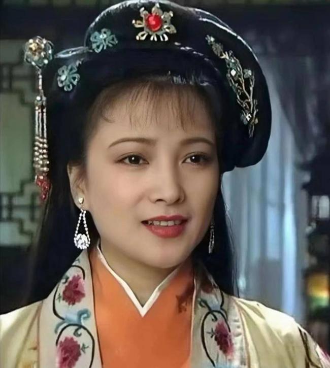 何晴2015年频繁头疼,去世前昏迷了很久 何晴2015年频繁头疼,去世前昏迷了很久