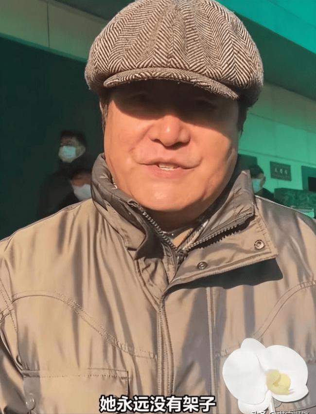 何晴2015年频繁头疼,去世前昏迷了很久 何晴2015年频繁头疼,去世前昏迷了很久