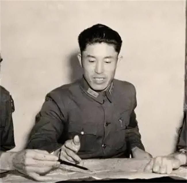 50年代奇葩女:丢下正部级丈夫,离婚嫁资本家 50年代奇葩女:丢下正部级丈夫,离婚嫁资本家