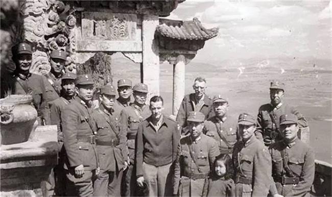 50年代奇葩女:丢下正部级丈夫,离婚嫁资本家 50年代奇葩女:丢下正部级丈夫,离婚嫁资本家