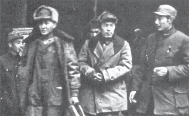 50年代奇葩女:丢下正部级丈夫,离婚嫁资本家 50年代奇葩女:丢下正部级丈夫,离婚嫁资本家