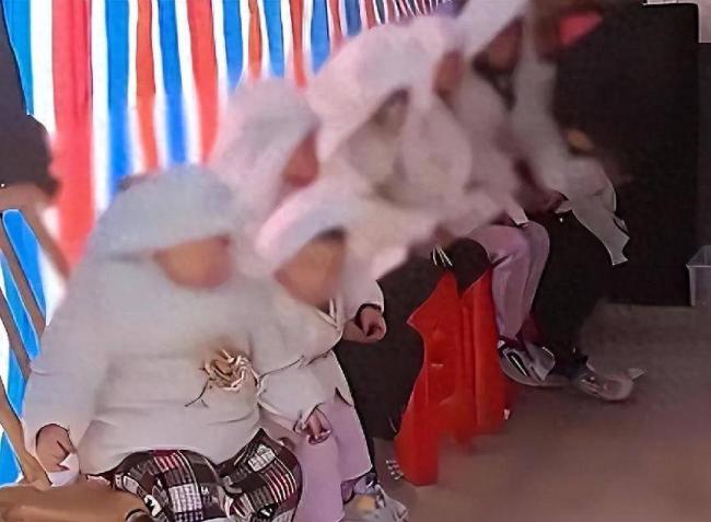 ������8�����Ӻ�˫˫���� ��ɩ���־�����