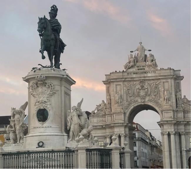 ŷ��С͵��ѡ�㣬����ԭ���