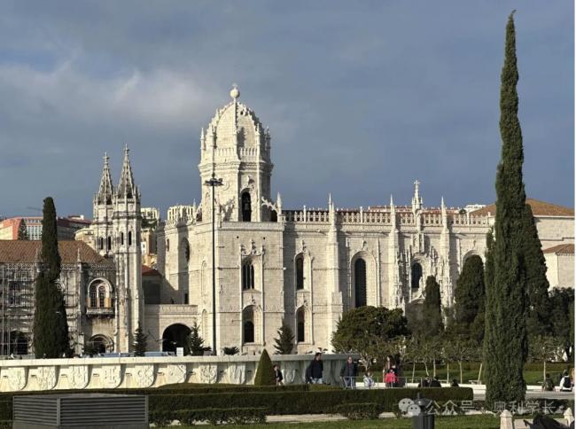 ŷ��С͵��ѡ�㣬����ԭ���