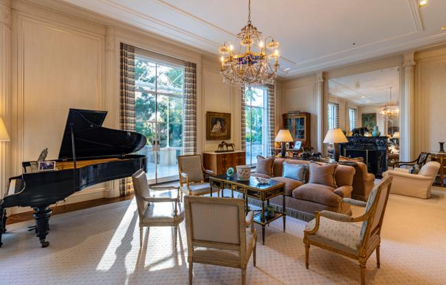 震惊上流社会 昔日首富如何陷入债务黑洞 震惊上流社会 昔日首富如何陷入债务黑洞