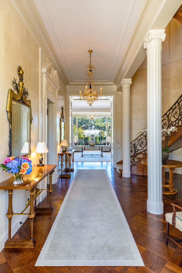 震惊上流社会 昔日首富如何陷入债务黑洞 震惊上流社会 昔日首富如何陷入债务黑洞