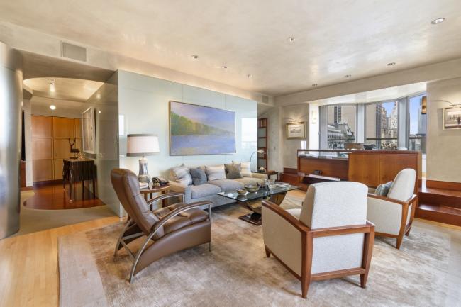 震惊上流社会 昔日首富如何陷入债务黑洞 震惊上流社会 昔日首富如何陷入债务黑洞