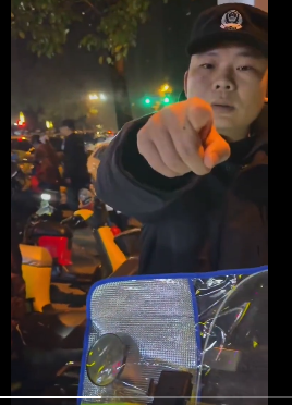 ͻ������ɳ��������Ա���ģ����