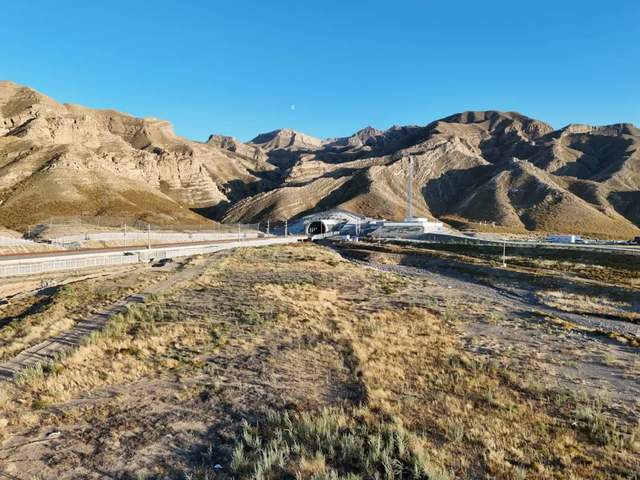 1700����й����ڰ�����ͨ��