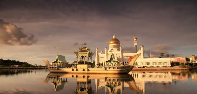 全球头号败家子，他日耗500万美金掏空国库