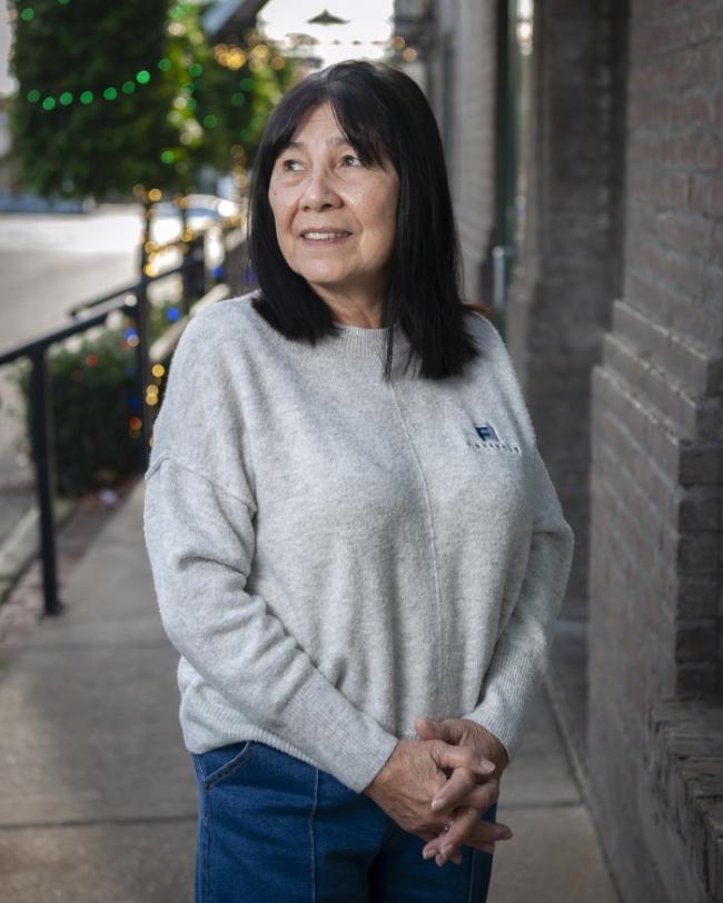 ��λ�ϰ���500����Ա���ʹ���2.4����Ԫ