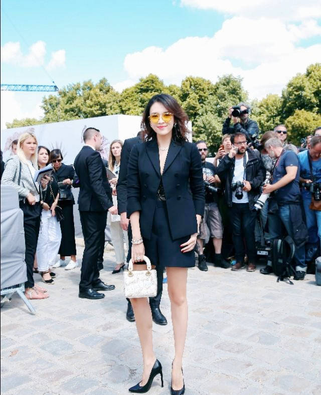 ���������������࣬����װ�����ĹǸ���