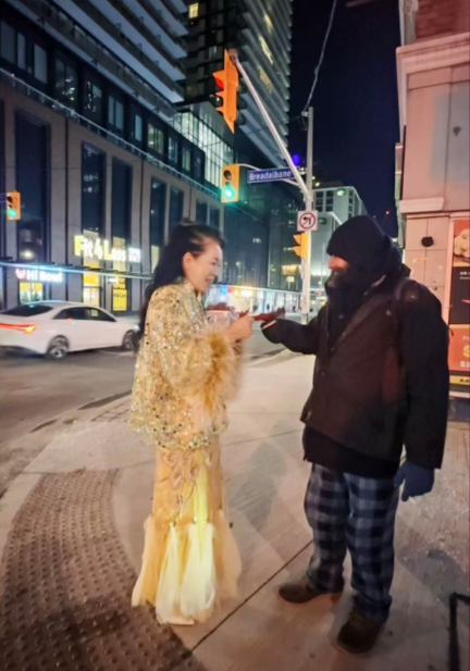 ���׶໪��ʥ���ڸ����˺������