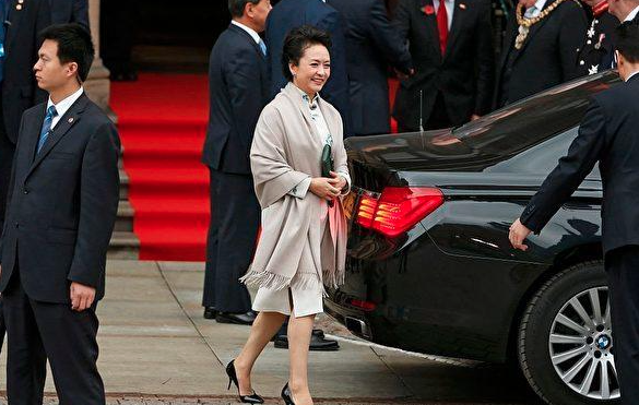 ��ϣ���˰�ҧ�����£����Ϻ�����һ�����Q�m�Y��