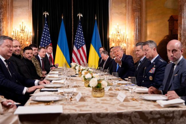 川普这话有多荒谬？惹来泽连斯基当场冷笑