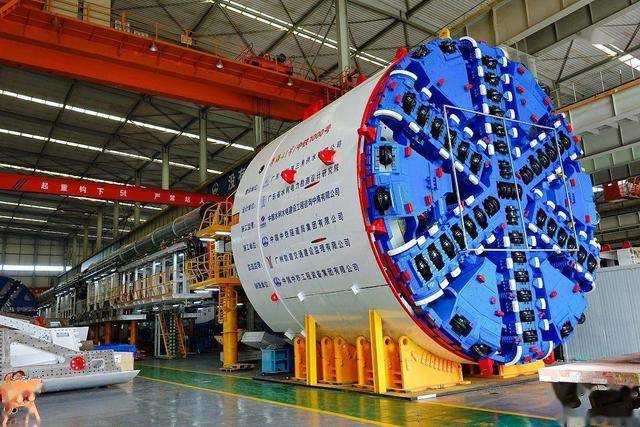 意义不亚于建造航母!中国胜利隧道通车 意义不亚于建造航母!中国胜利隧道通车