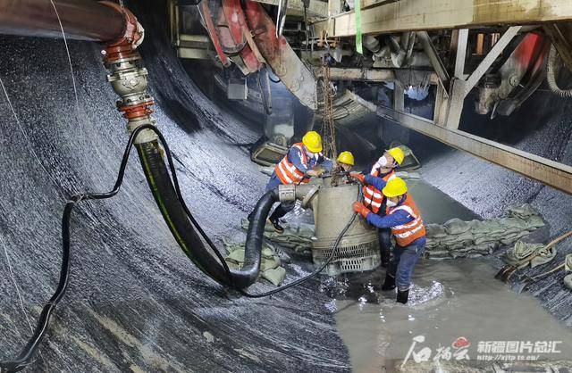 意义不亚于建造航母!中国胜利隧道通车 意义不亚于建造航母!中国胜利隧道通车