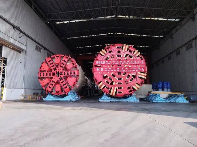 意义不亚于建造航母!中国胜利隧道通车 意义不亚于建造航母!中国胜利隧道通车