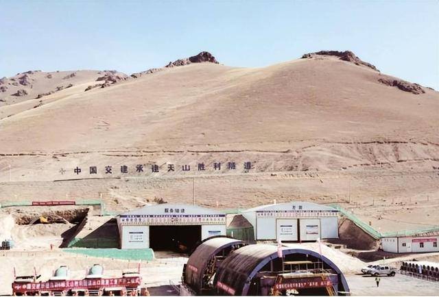 意义不亚于建造航母!中国胜利隧道通车 意义不亚于建造航母!中国胜利隧道通车