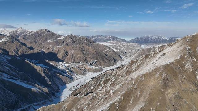 意义不亚于建造航母!中国胜利隧道通车 意义不亚于建造航母!中国胜利隧道通车