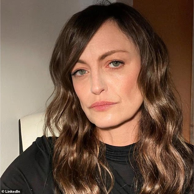 ���������ϰ�30�� �ӹ�֪��Ů�ǽ�������