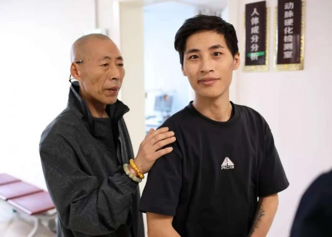 8岁被领养至加拿大又遭遗弃:漂泊20年成功寻亲