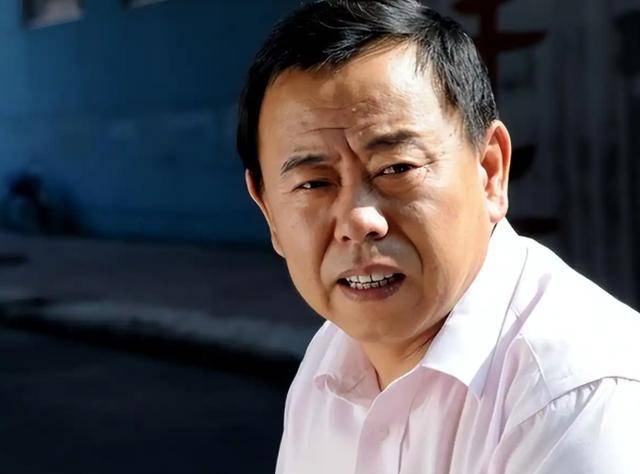 全家移民，正师级待遇，潘长江哪个标签是真的