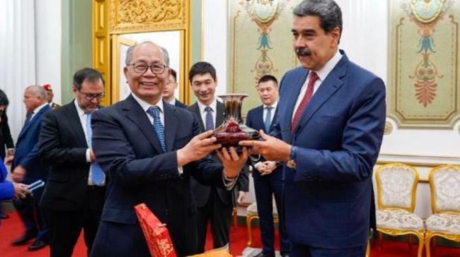 习是兄长...马杜罗被抓前刚见完中国特使