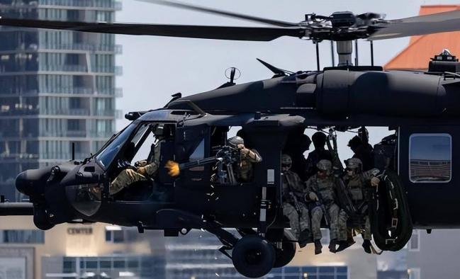 抓捕全流程：直奔马杜罗卧室，美情报精准度恐怖