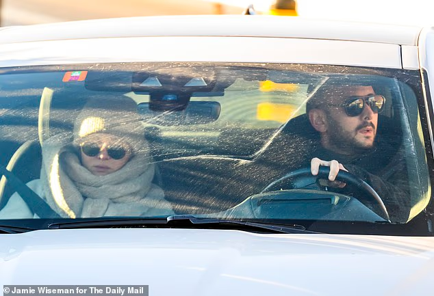 瑞士酒吧经理夫妇惨剧后首露面，态度傲慢