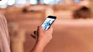 刷短视频这个动作 竟会加速大脑“报废” 刷短视频这个动作 竟会加速大脑“报废”