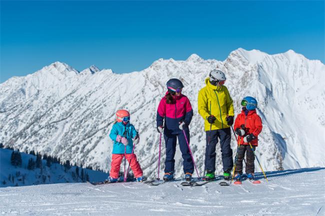 冬日同行:在犹他州尽享家庭滑雪之趣 冬日同行:在犹他州尽享家庭滑雪之趣