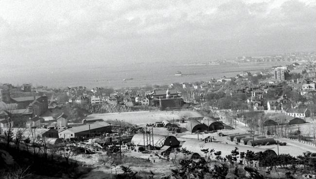 京剧名家唱了几十年“打倒美帝”，晚年定居美国