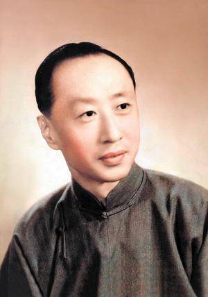 京剧名家唱了几十年“打倒美帝”，晚年定居美国