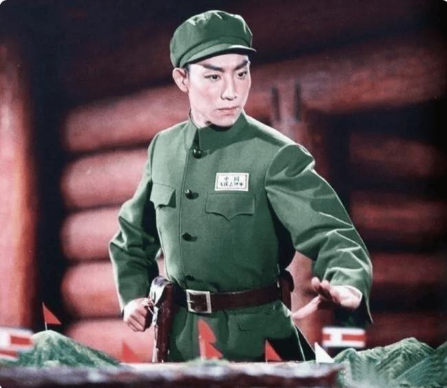 京剧名家唱了几十年“打倒美帝”，晚年定居美国