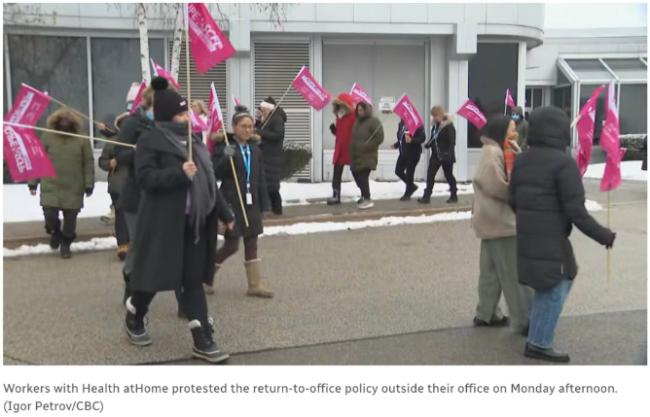 不同意:加拿大公务员集体花式反对回办公室上班 不同意:加拿大公务员集体花式反对回办公室上班