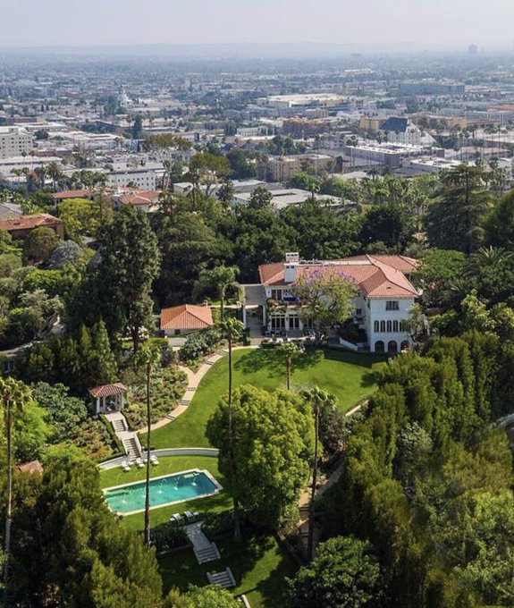 安吉丽娜朱莉出售加州豪宅 将移居柬埔寨和欧洲 安吉丽娜朱莉出售加州豪宅 将移居柬埔寨和欧洲