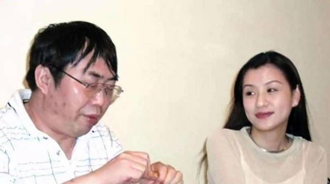 聂卫平去世，3婚有3子女，21岁小女儿发讣告