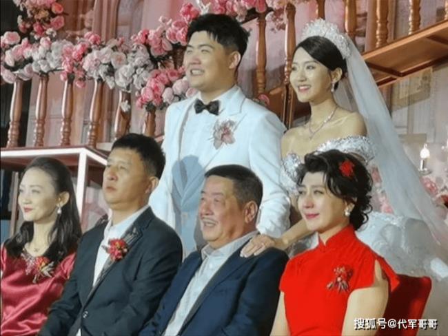 ����ѧ���²�����ͣ���Ů��ϱ���ε�ʲô��ͷ