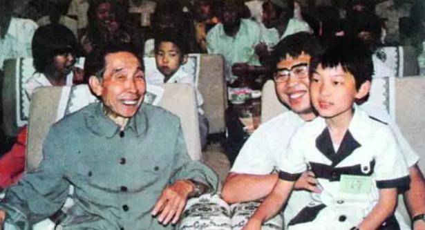 ����ƽ���� ��ĸ�Ǹ߸� ����Զ����һ���½���