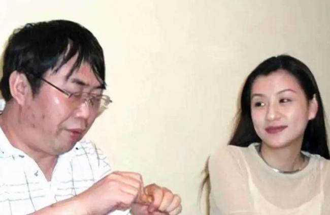 ����ƽ���� ��ĸ�Ǹ߸� ����Զ����һ���½���