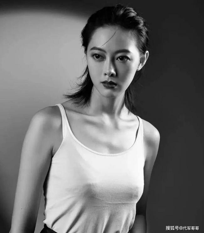 ���41�����־Ů�� �µ�����Ů�ع�