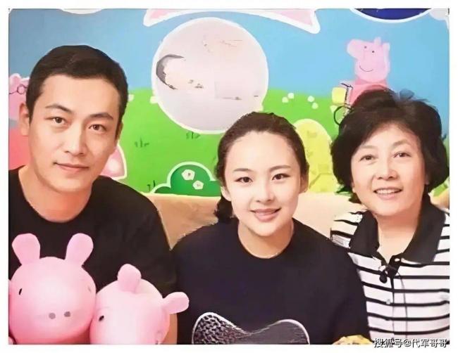 ���41�����־Ů�� �µ�����Ů�ع�