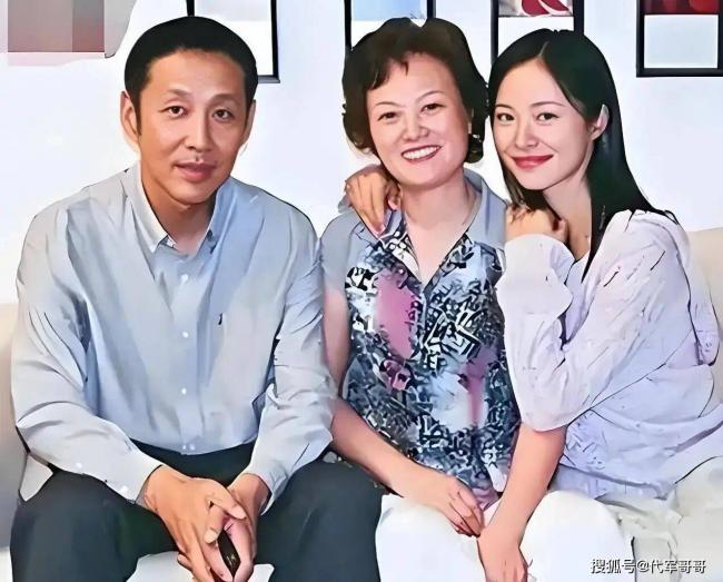 ���41�����־Ů�� �µ�����Ů�ع�