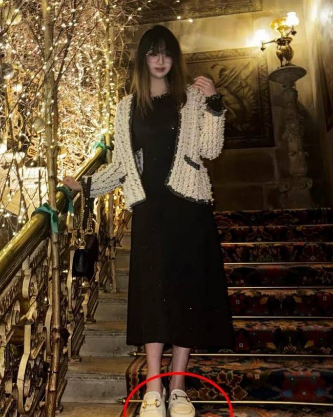 ����ƽ����װ�޸ߴ��ϣ����ӿɰ���Ů����18���