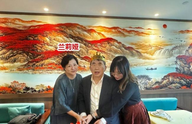 ����ƽ����װ�޸ߴ��ϣ����ӿɰ���Ů����18���